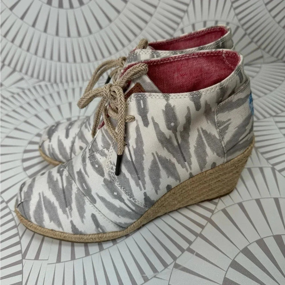 Toms Desert Ankle Boots Chukka Womans Size 7.5 canvas Wedge‎ Heels - Picture 3 of 5